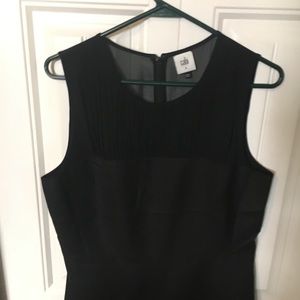 Black sleeveless tank top.